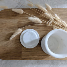 Load image into Gallery viewer, ARCTIC WHITE MARBLE HANDCRAFTED CANDEL VESSEL WITH LID